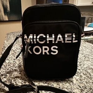 Michael Kors Messenger Bag.